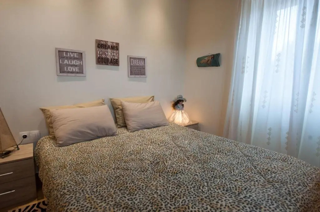 Elena's house