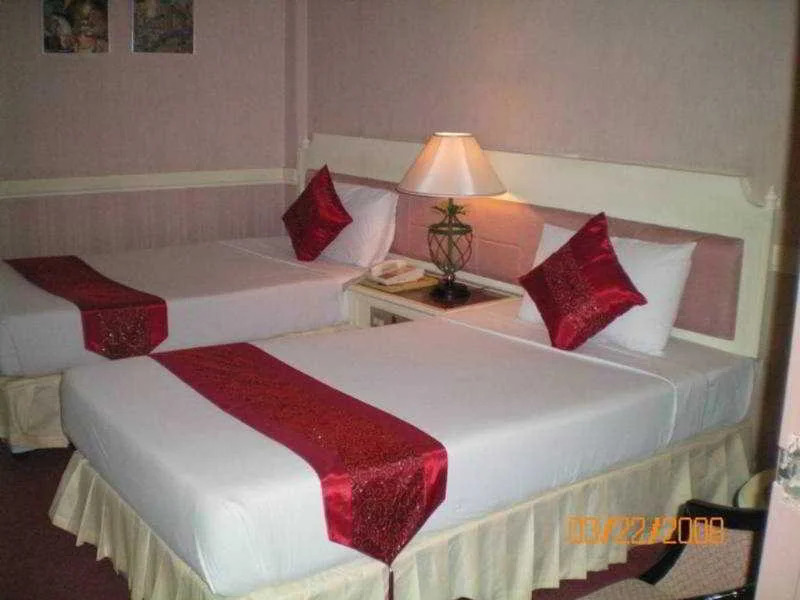 Royal Pacific Hotel