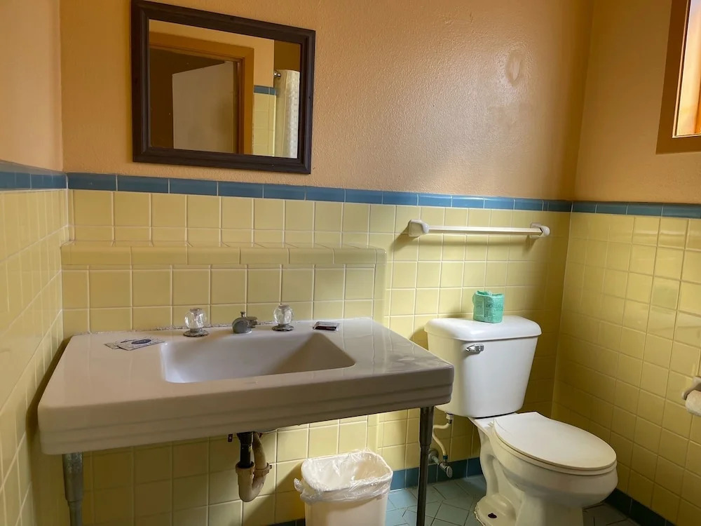 Budget Inn