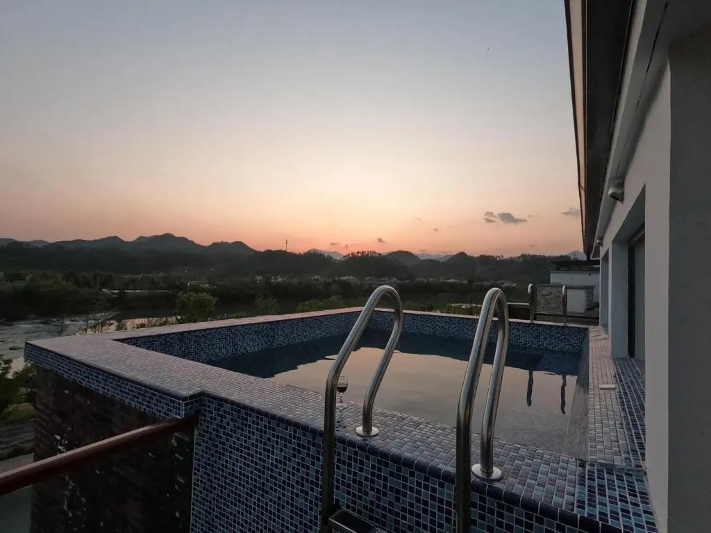 Walker Changhua Brook Villa&Residence