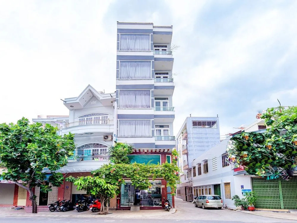 OYO 587 Trang Long