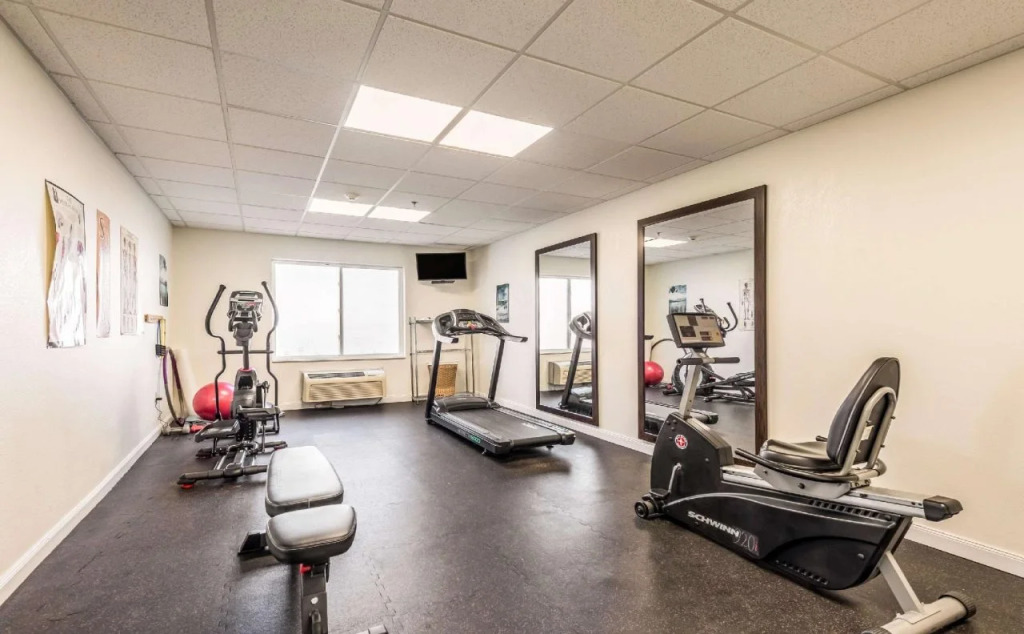 Comfort Inn & Suites Heath - Newark South