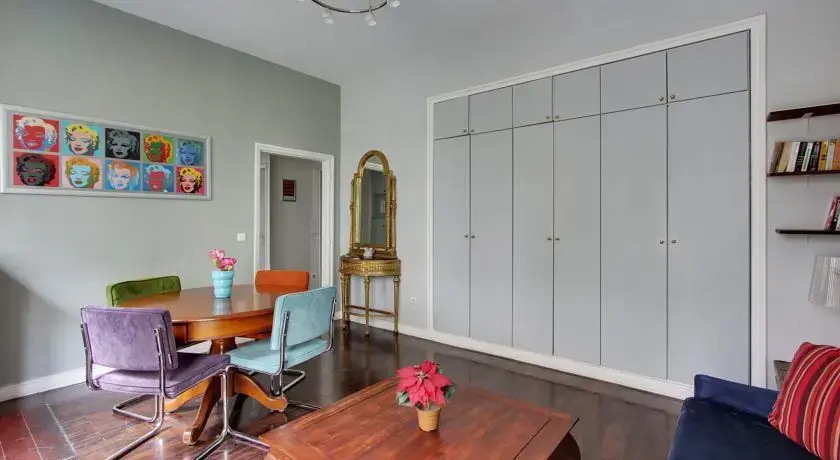 Short Stay Apartment Pompidou