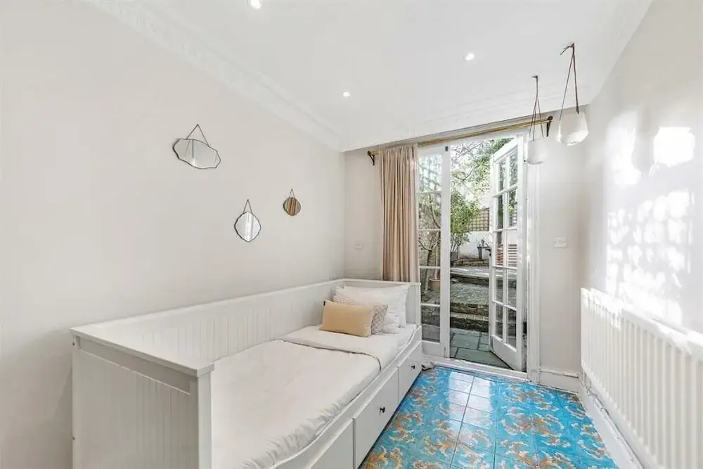 Spacious 3B House in South Kensington