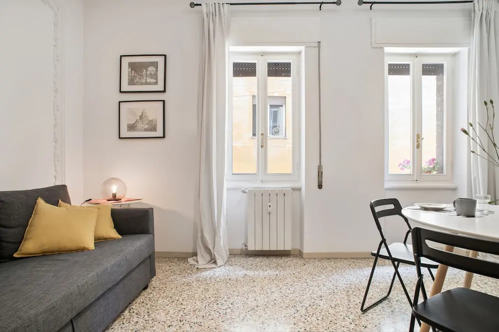 San Giovanni in Monte Apartment