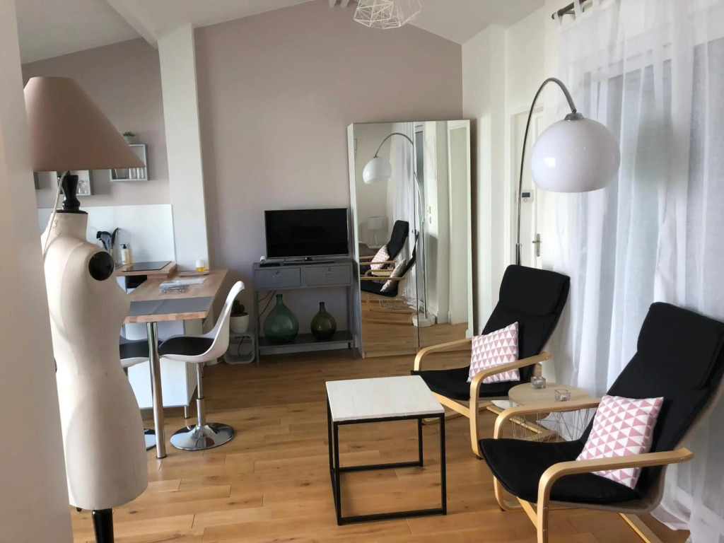 studio maisonnette avec jardin