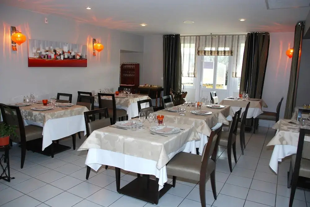 Logis Hôtel Bellevue
