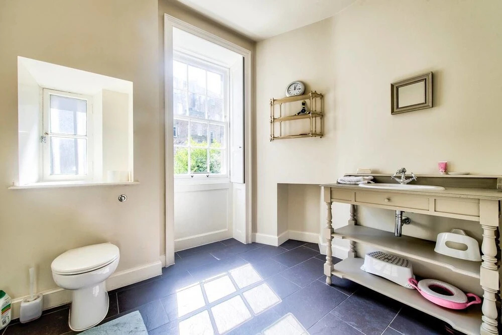 Historic City Centre Georgian Townhouse Free Parking And Garden