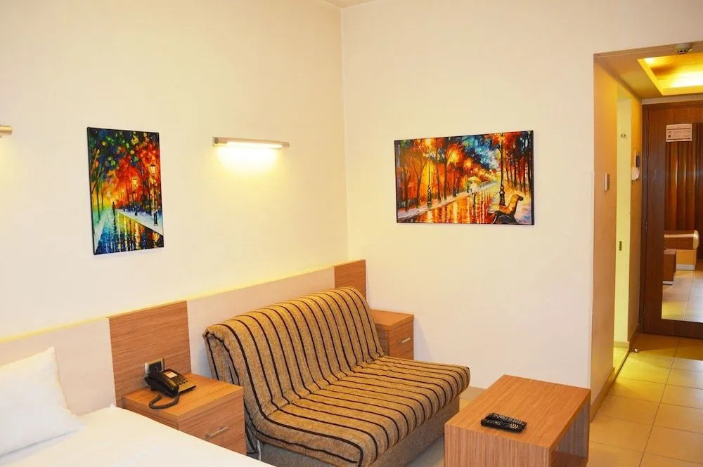 Hayali Suites