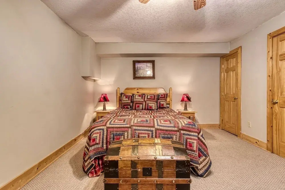 ER259- Country Charm Great Location, Close to town cabin