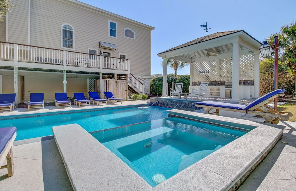 3001 Palm Boulevard by Avantstay Across From Beach & Ocean Views!