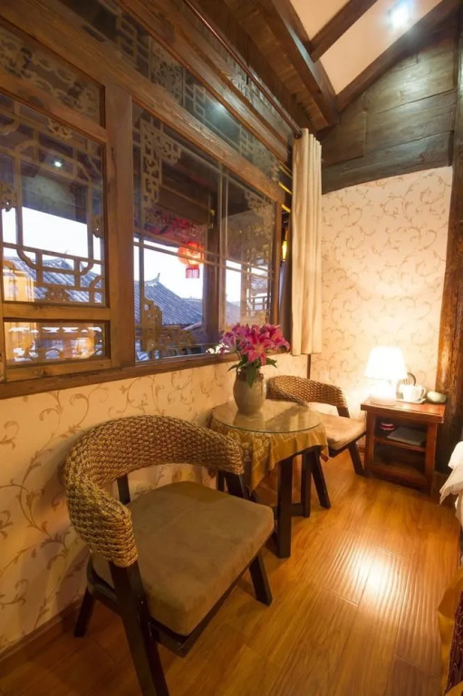 Mengli Qianxun Inn(丽江梦里千寻客栈)