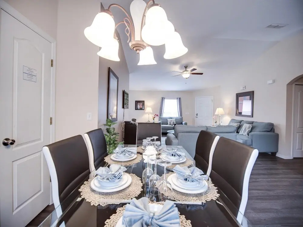 Earlmont Ridge 4 Bedrooms