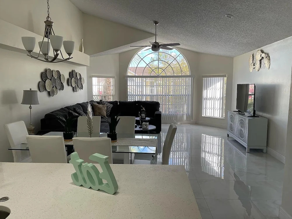 Elegant & Luxury Apartment Close Disney