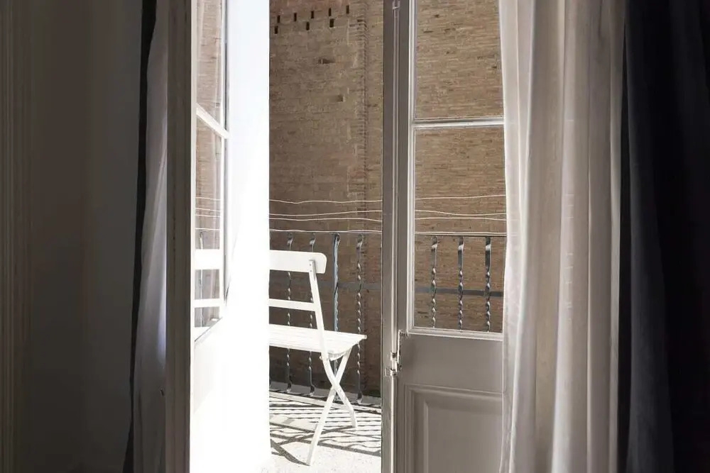 Amazing 3bdr W/balcony in Lesseps