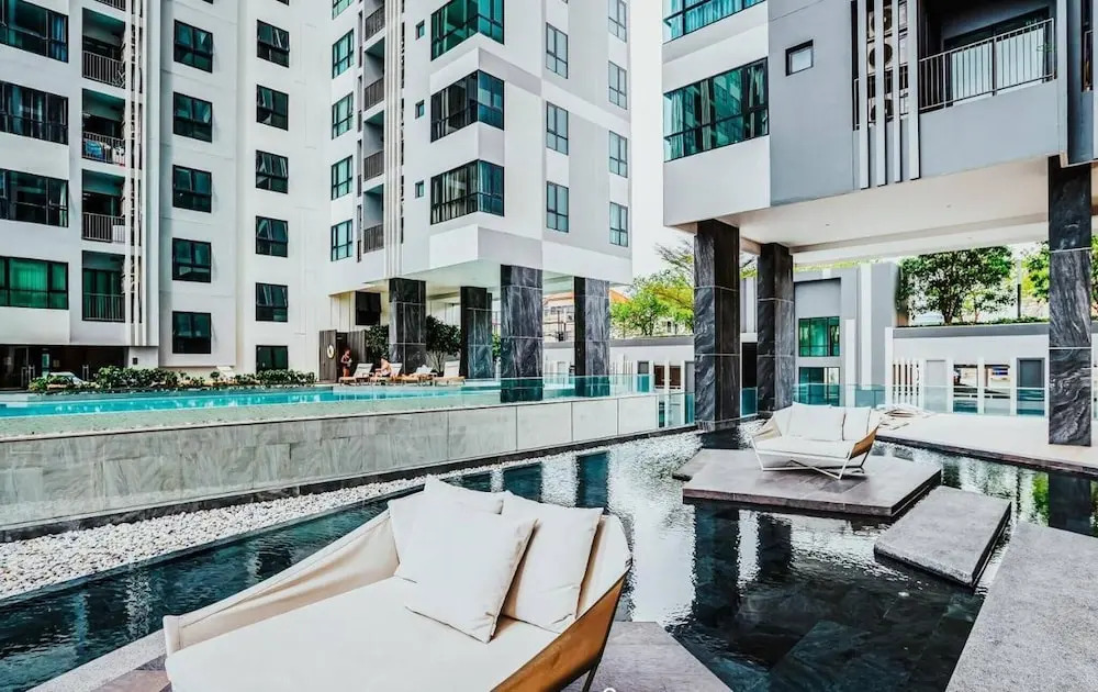 Sea View 2 Bed Room at Great Location