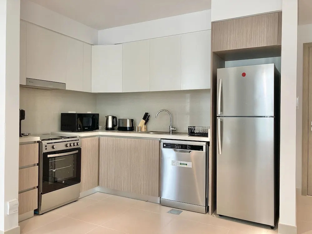 SuperHost - Stylish Apartment Facing Creek Harbour
