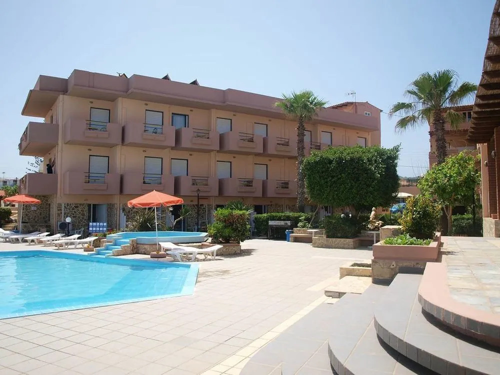 Hotel Haris on the beach