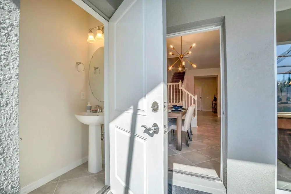 7439 Oakmoss Loop