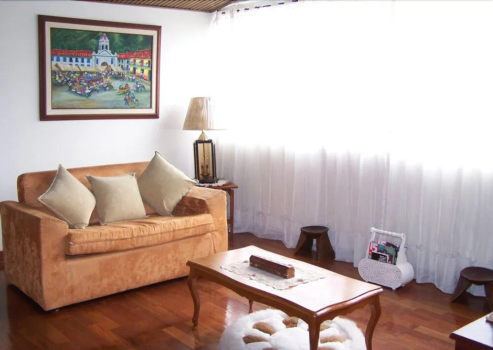 Hotel Casa Lozano - Embajada Americana