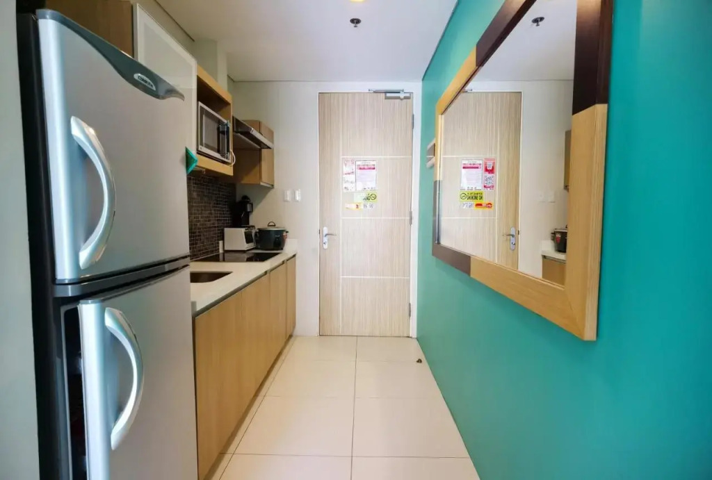 Miranda 504B 1BR at Pico de Loro by Raquels Place