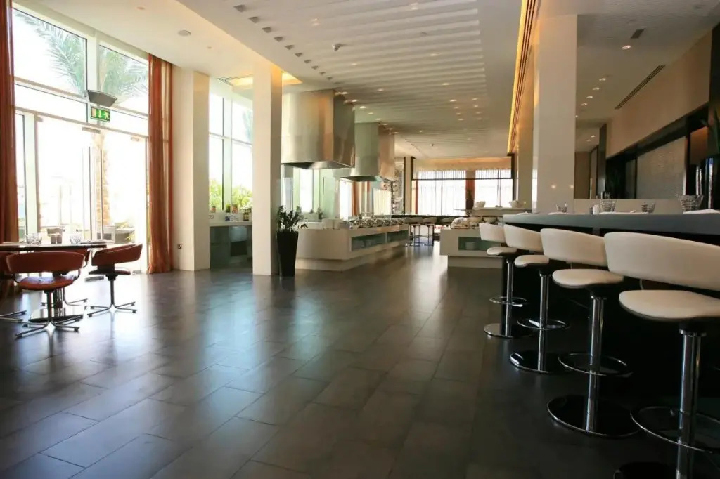SR Inn by OYO Rooms