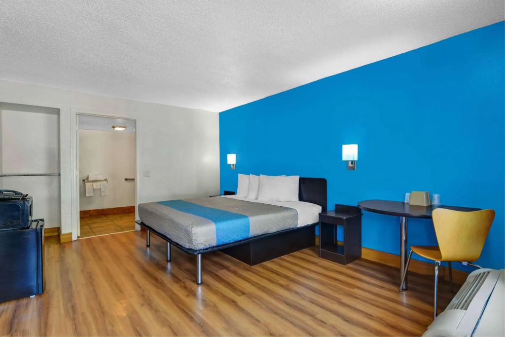 Motel 6 Atlanta GA