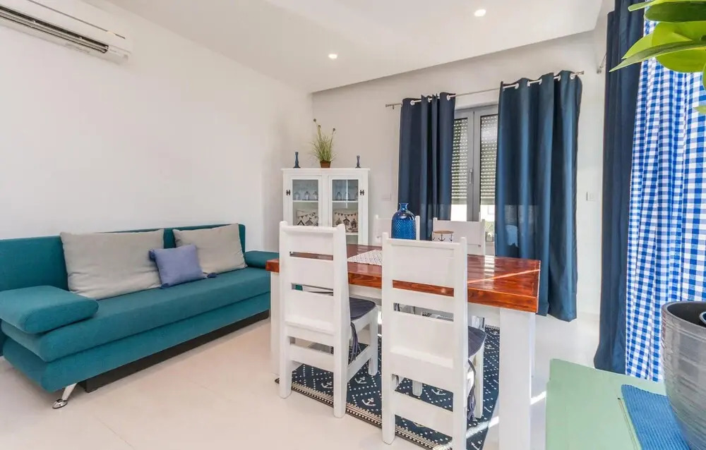 Amazing Apartment in Sukosan With Wifi and 2 Bedrooms