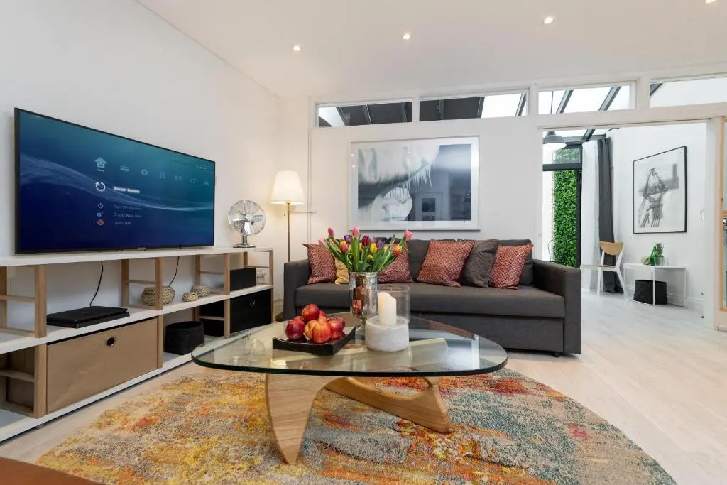 BIG & LUXURY 3 BEDR, 4 BEDS, 2,5 BATH, COVENT GARDEN, BEST Location