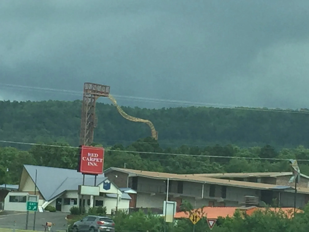 Red Carpet Inn