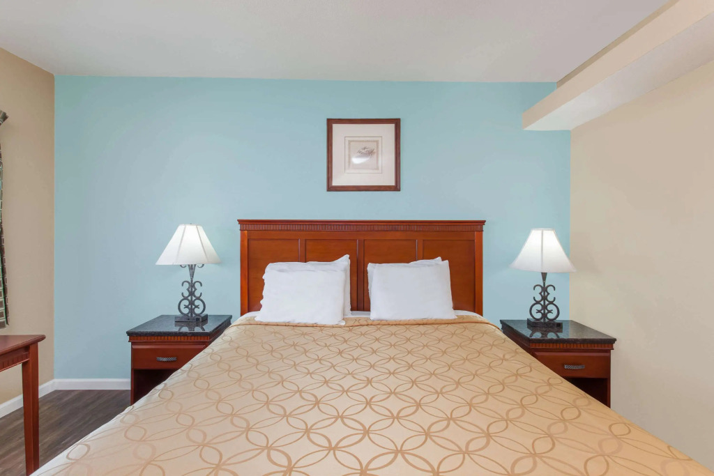 Travelodge by Wyndham San Diego SeaWorld
