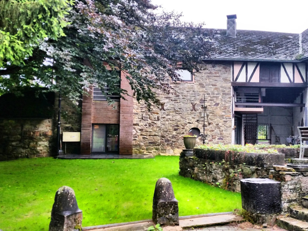 Manor house flat in Robertville