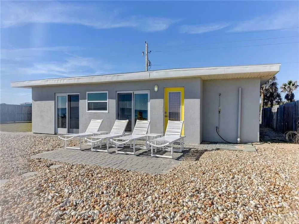 Sunshine House - Three Bedroom Home