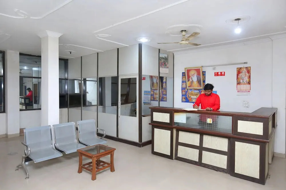 OYO 24423 Hotel Royal