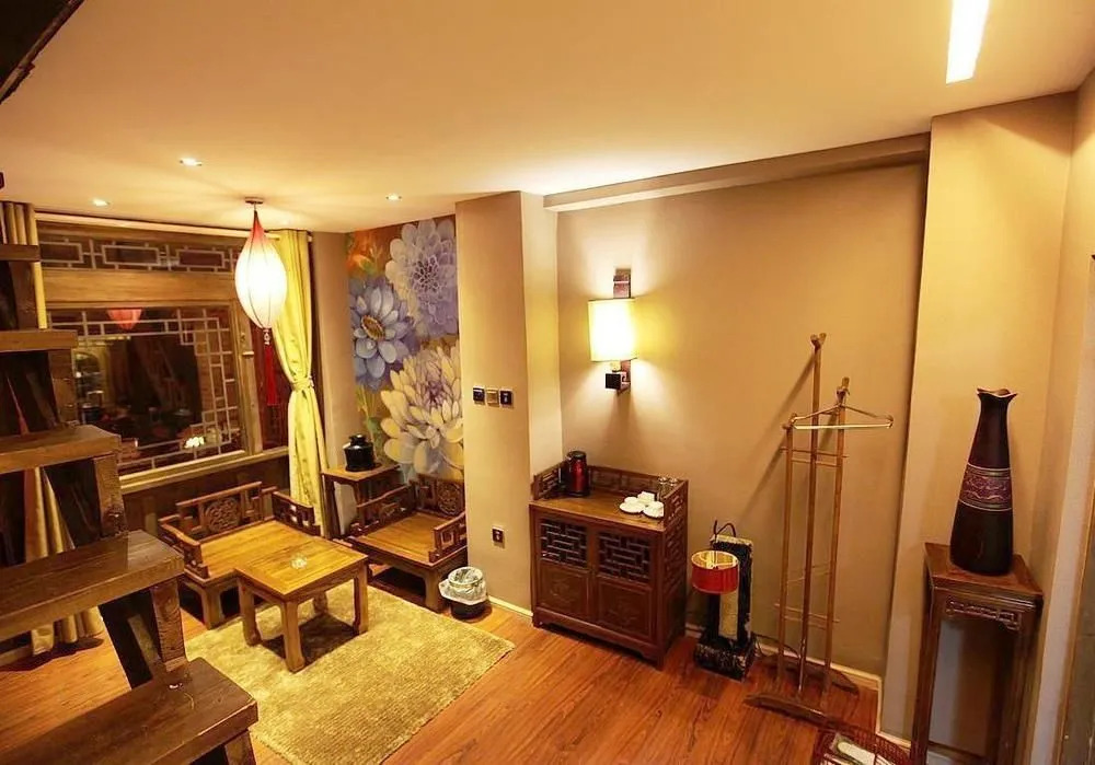 Lijiang Nobles Living Castle Hotel