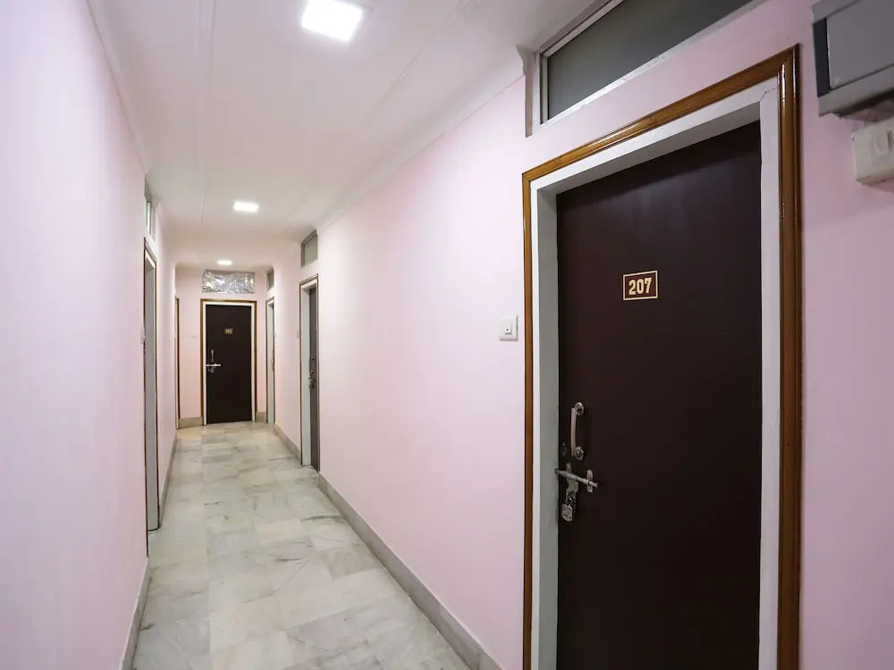 OYO 11715 MCC Guest House