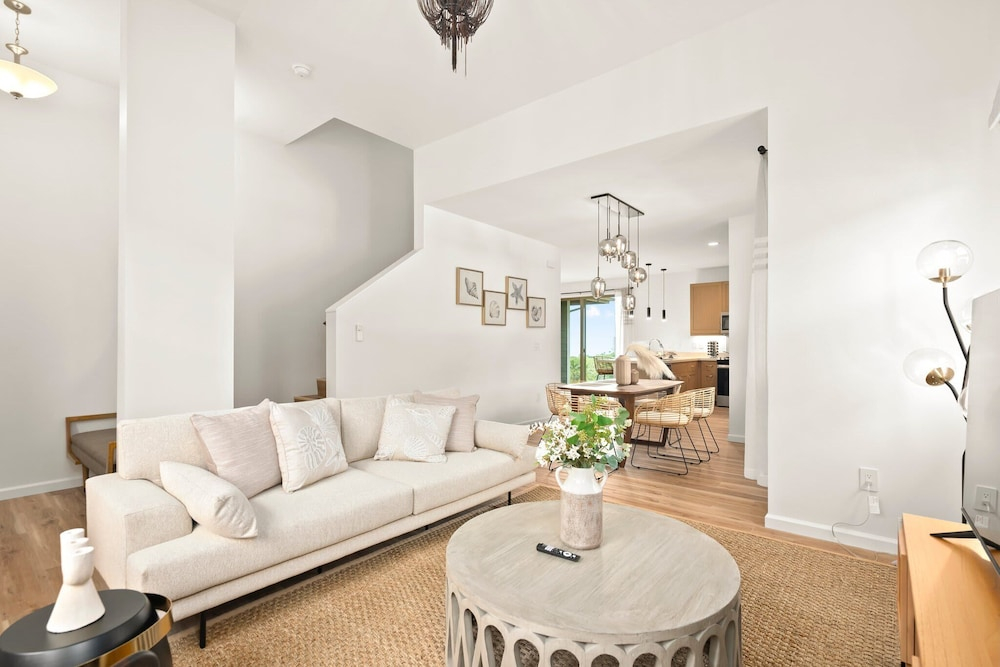 @ Marbella Lane - 2 master suites MT+Ocean Views