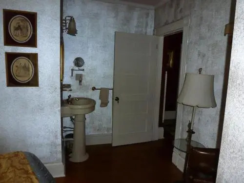Back INN Time B&B