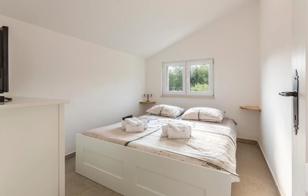 Four-Bedroom Holiday Home In Kastel Novi