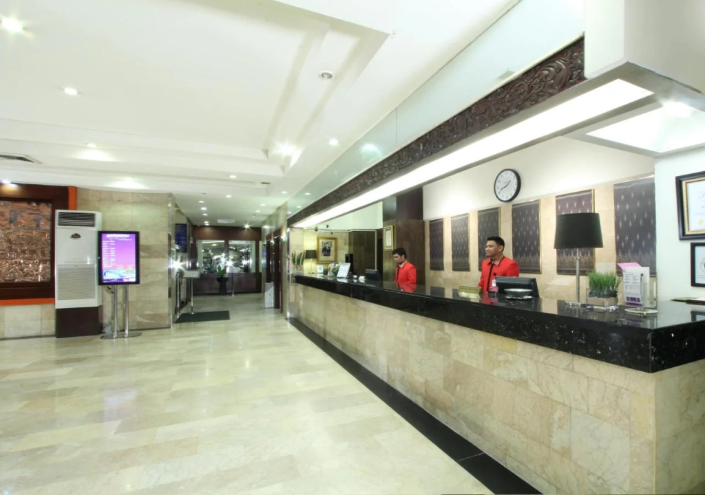 Garuda Plaza Hotel