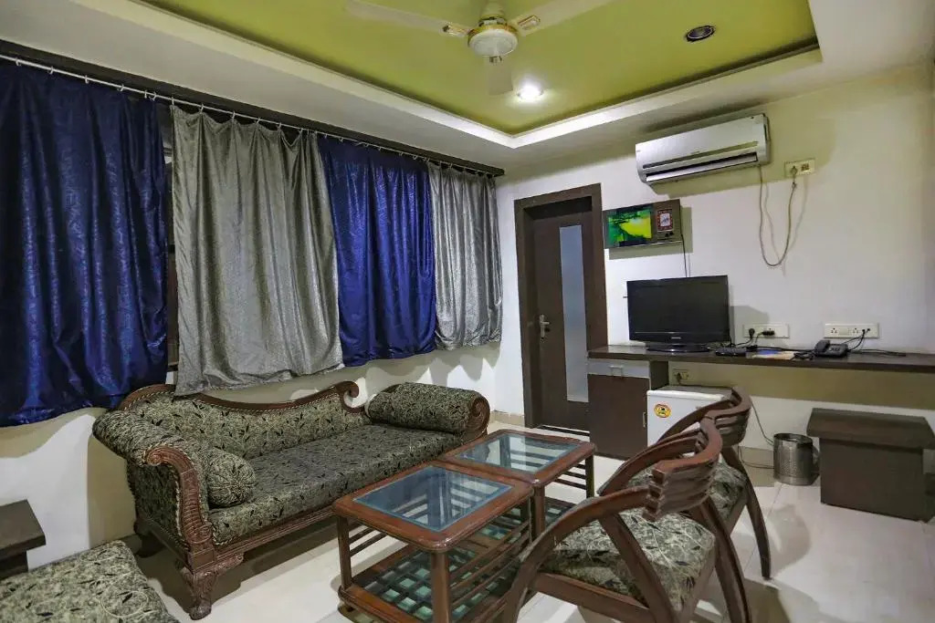OYO 78257 Flagship Hotel Midland