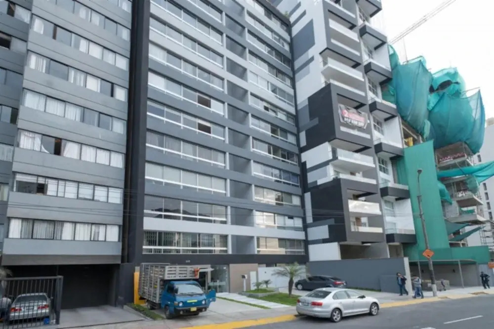 Charming Spacious Apt w City Ocean Views