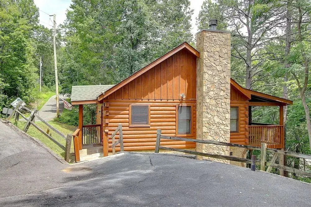 Buttercup 1 Bedroom 1 Bathroom Cabin
