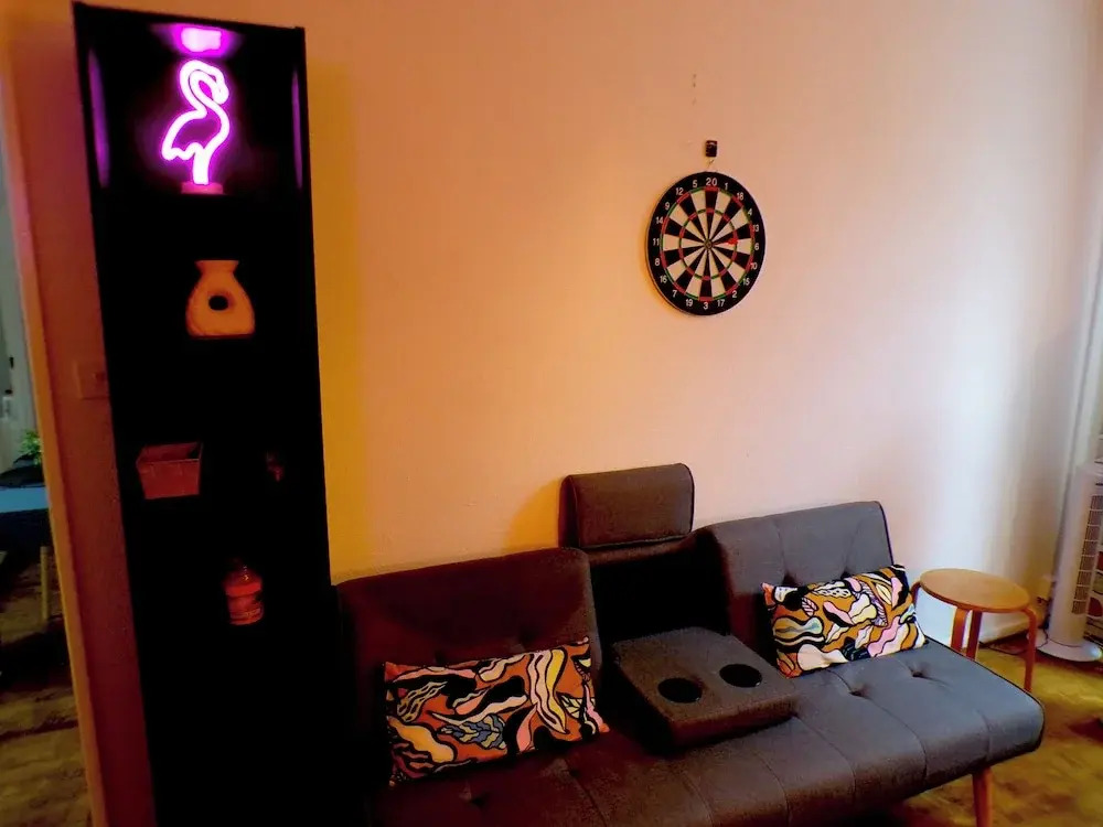 Apartmentsleeps7-paddington-balcony-bbq-ac
