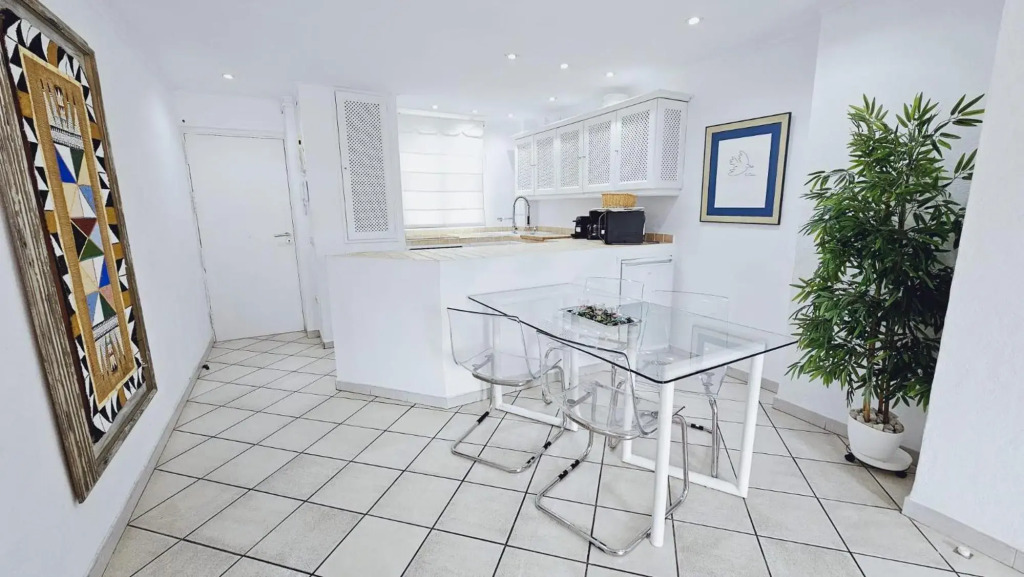 Puerto Banus 2linea playa con piscina y parking privado