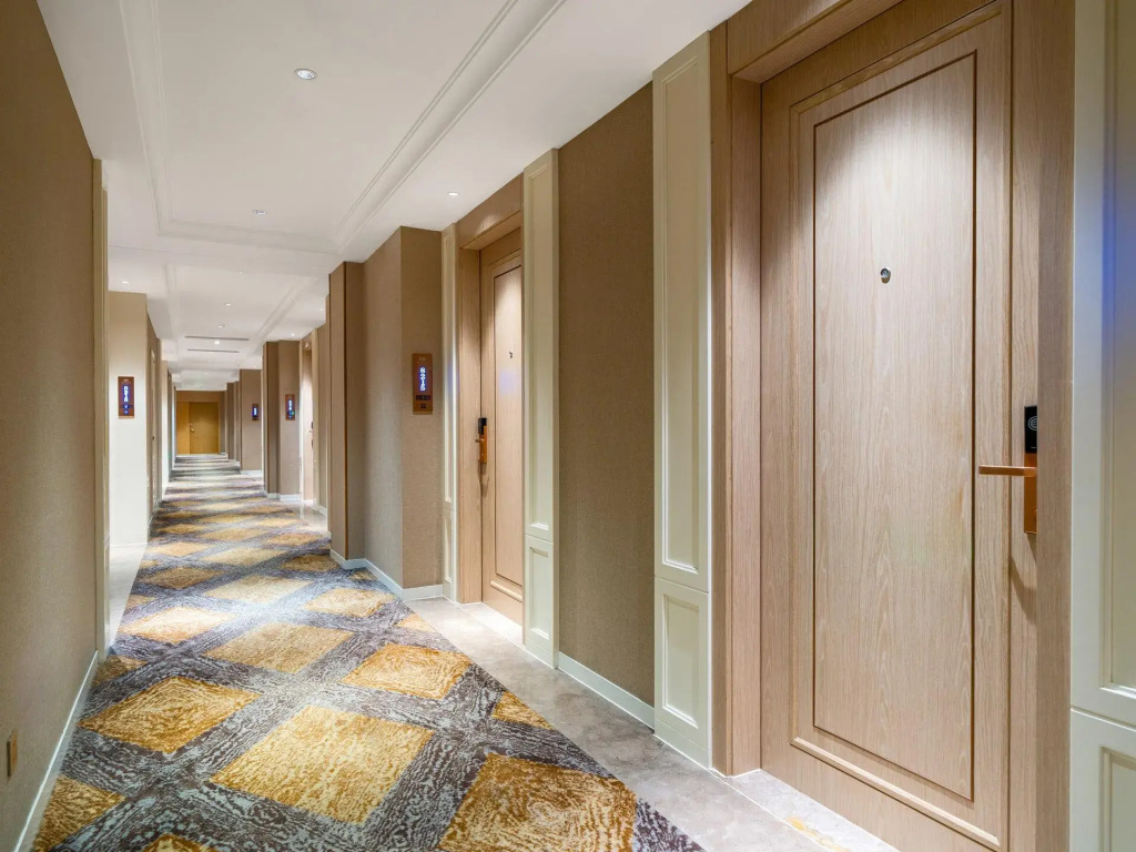 Vienna Hotel (Nanshan Science and Technology Park Wanxiang Tiandi Store)