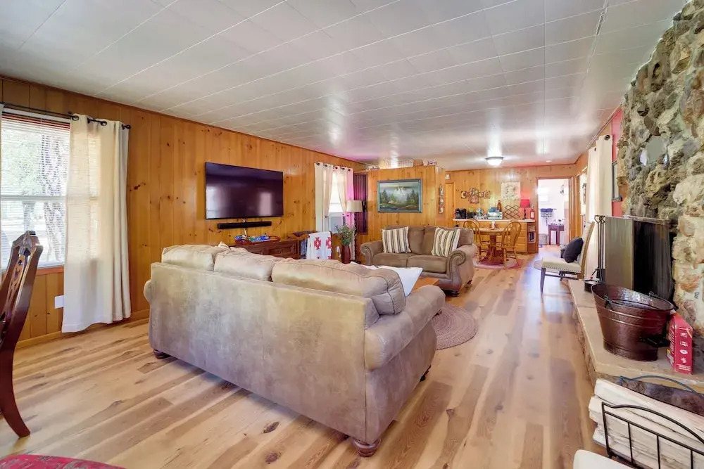 Payson Vacation Rental Cabin w/ Grill + Fire Pit!