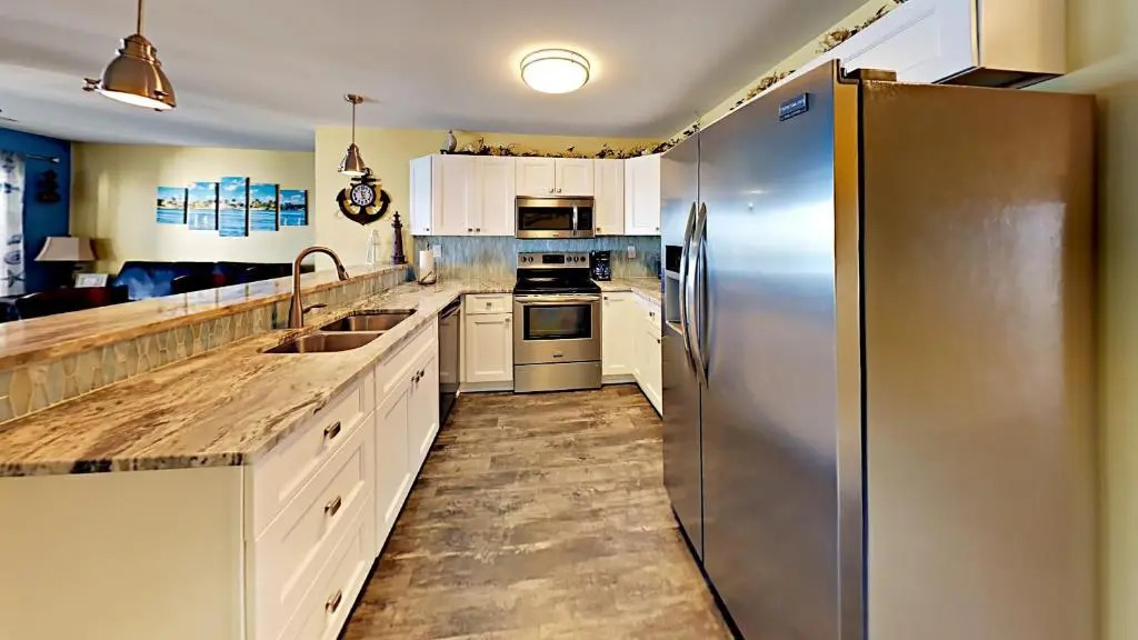 Put-in-Bay Waterfront Condo #206