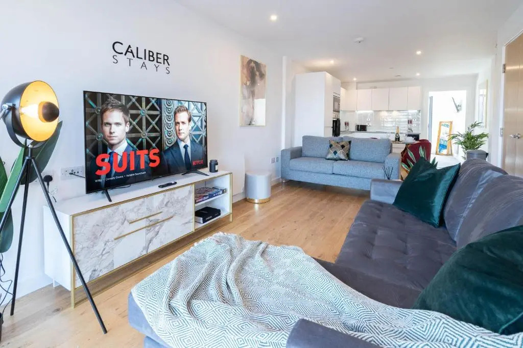 CALIBER STAYS Apartments & Homes - The Nemesis Suite- Two Bedroom Serviced Apartment - City Centre
