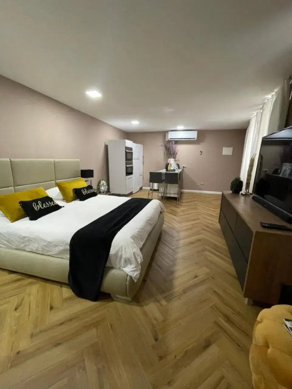 rooms 48